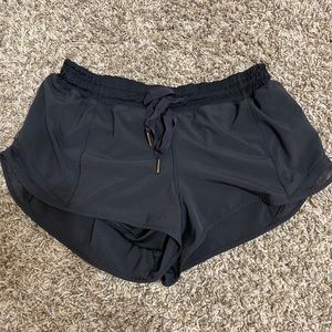 Black lulu shorts